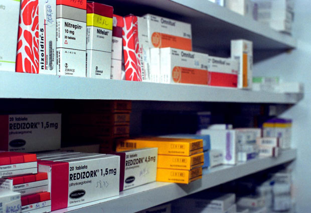 Гомилају губитке, фармацеути вишак